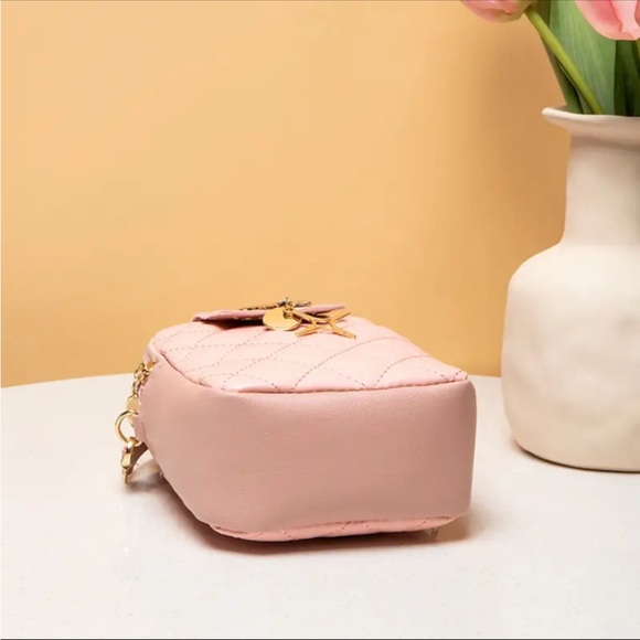 Mini Quilted Mouse Decor Crossbody Bag, PU Leather Textured Bag, Classic - Picture 8 of 9